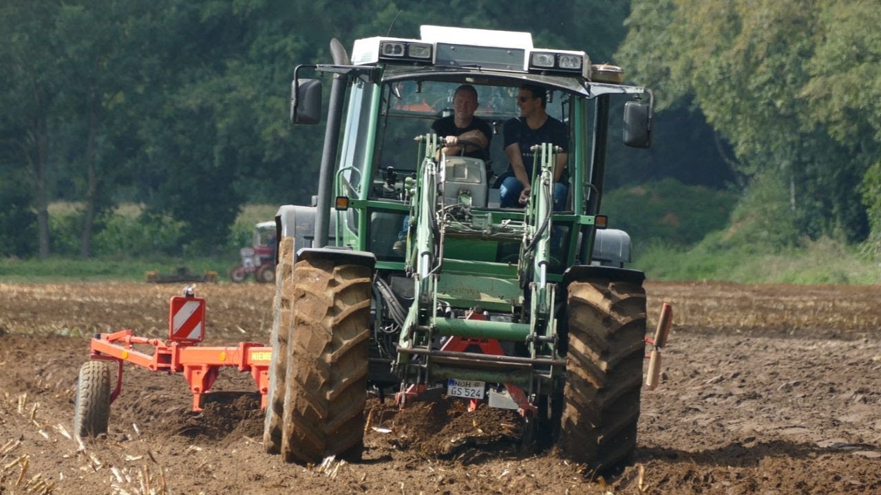 Fendt Xylon & Deutz Intrac - German Tool Carrier Tractors