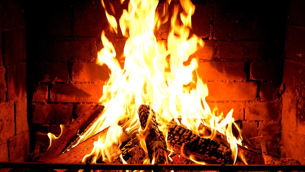 🔥 Fireplace 4K UHD! Fireplace with Crackling Fire Sounds. Fireplace Ambience