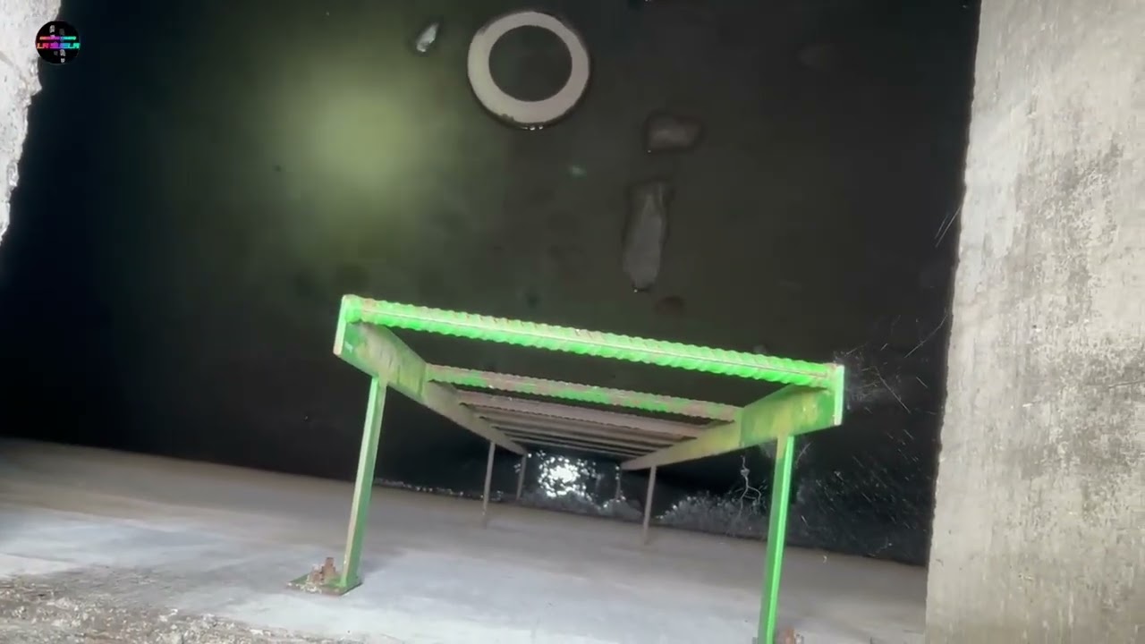 Niños jugando de madrugada ?