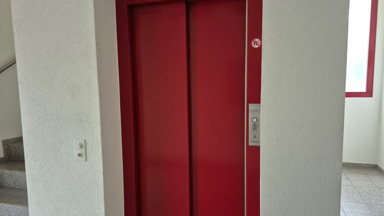 STUCK❗️ Aufzug Hans Schweizer @ Witzbergstrasse 25, Pfäffikon ZH, Schweiz