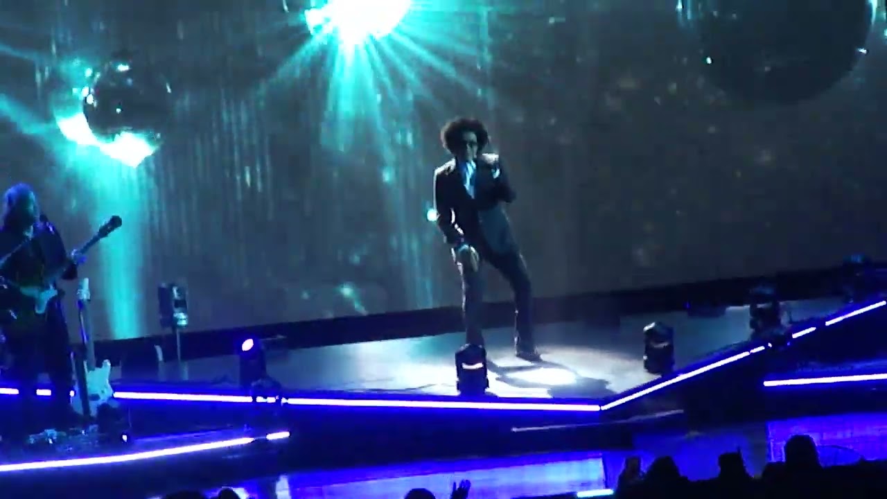 MAXWELL LIVE IN COLUMBUS,GEORGIA!!!!!!!