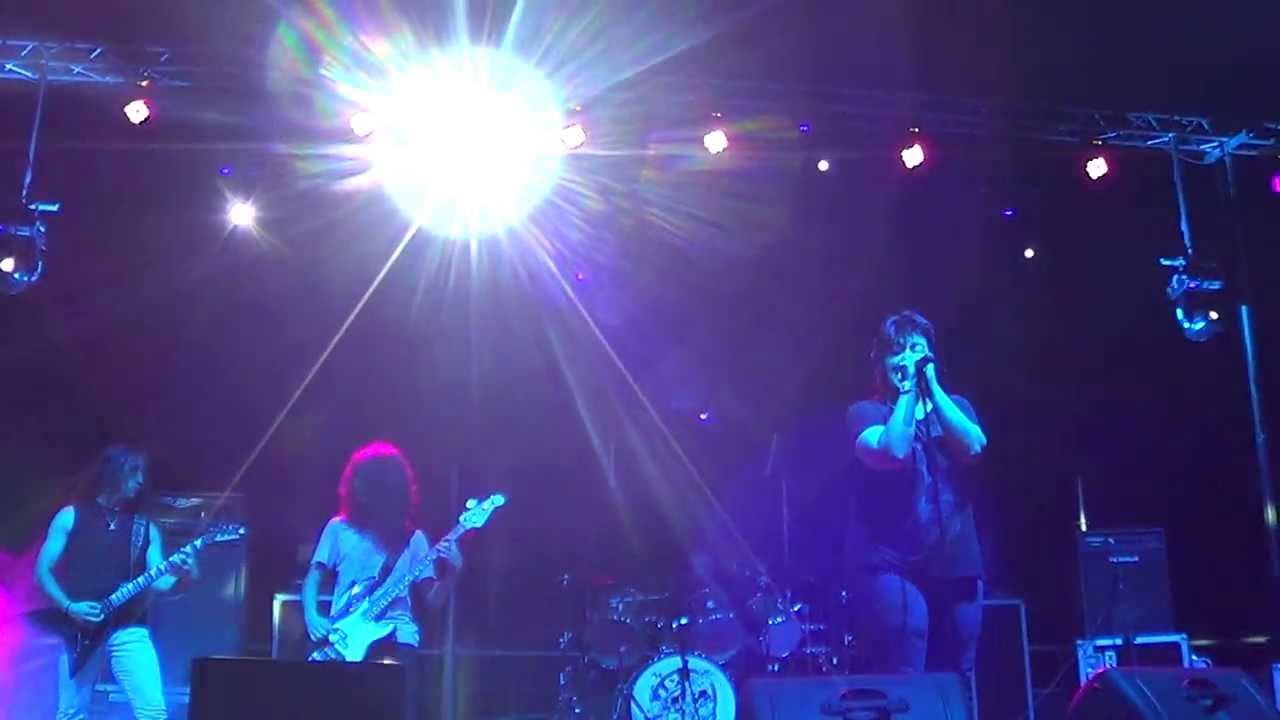 SWEET DREAMS - Marilyn Manson Cover - MAIKA BARBERO LIVE
