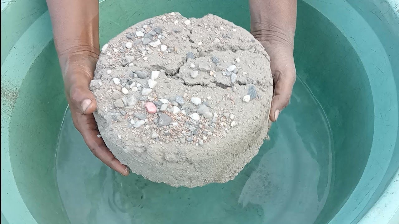 ASMR Relaxing silky smooth mud dusty paste play gritty crunchy dipping crumble in 🌊🥶
