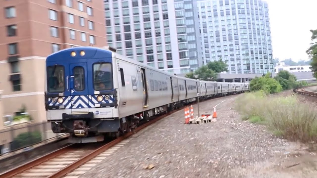 Metro-North: M7A Train (12-Cars Long) on the Harlem Line at White Plains