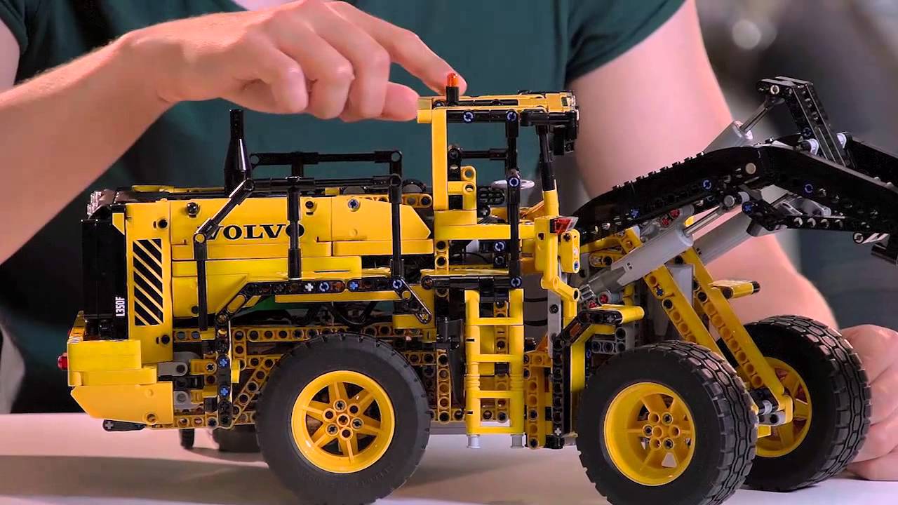 RC VOLVO L350F Wheel Loader  - LEGO Technic - Designer Video
