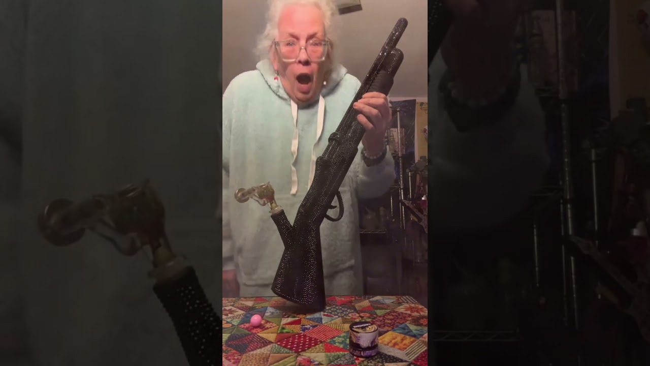 Dabbin' Granny #dabs #weed #420 #shorts #smoking #bong #guns #redneck
