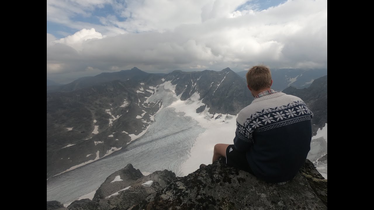 Svartdalen og Store Knutsholstinden - Andreas i Jotunheimen
