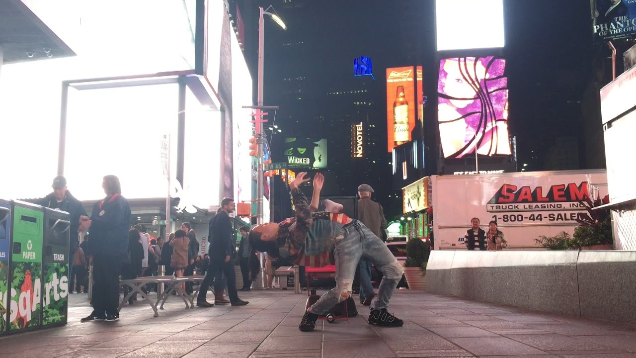 ニューヨーク　タイムズスクエアでダンス！！ | KazuhoMonster