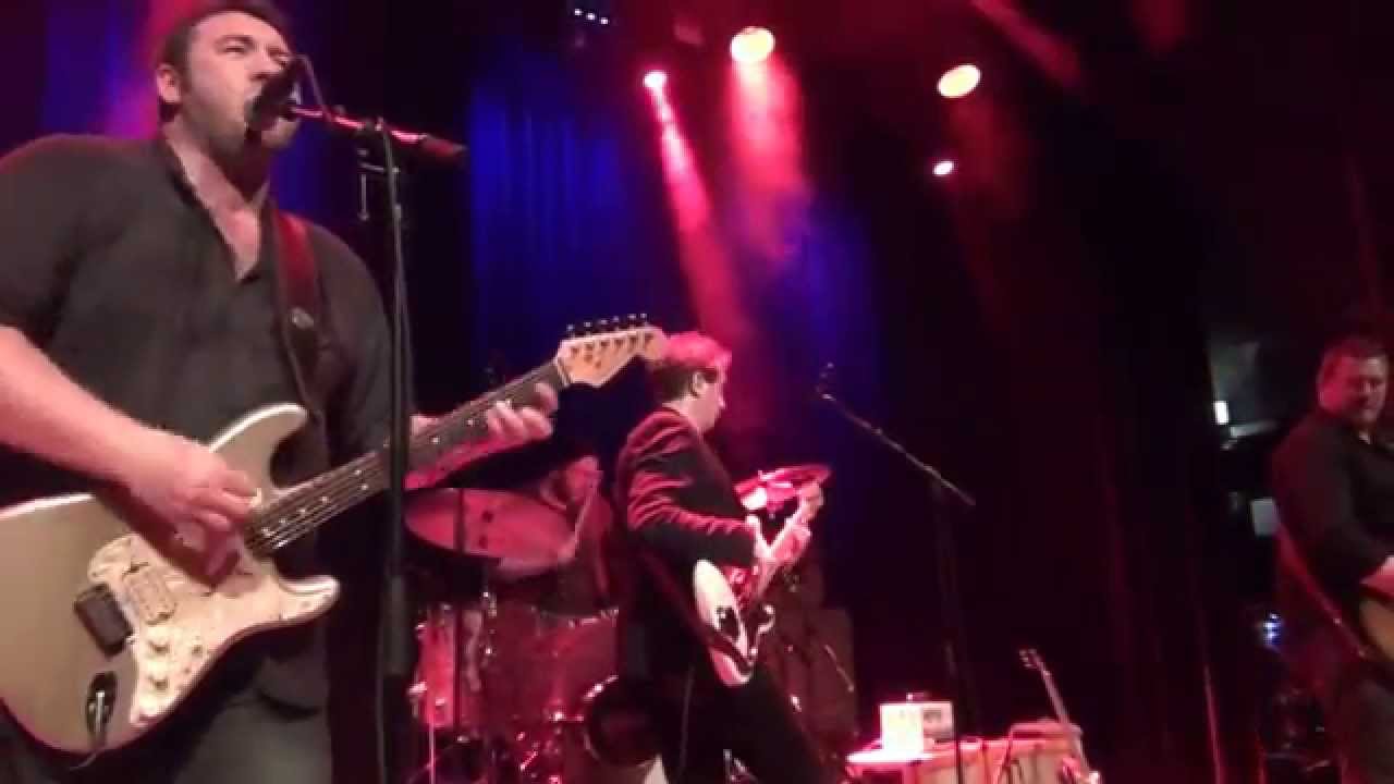 6The Nimmo Brothers  De Bosuil Weert 17 januari 2015 Still here strumming