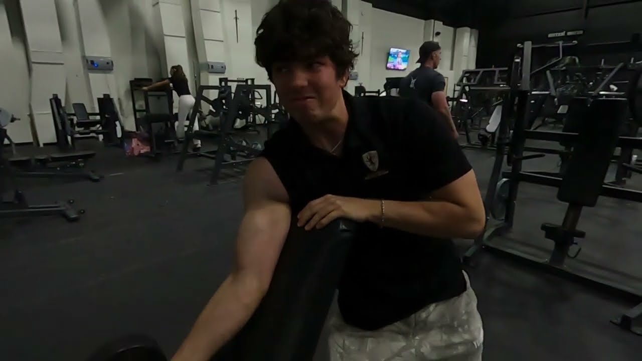 Smallest 16 yr olds upper day