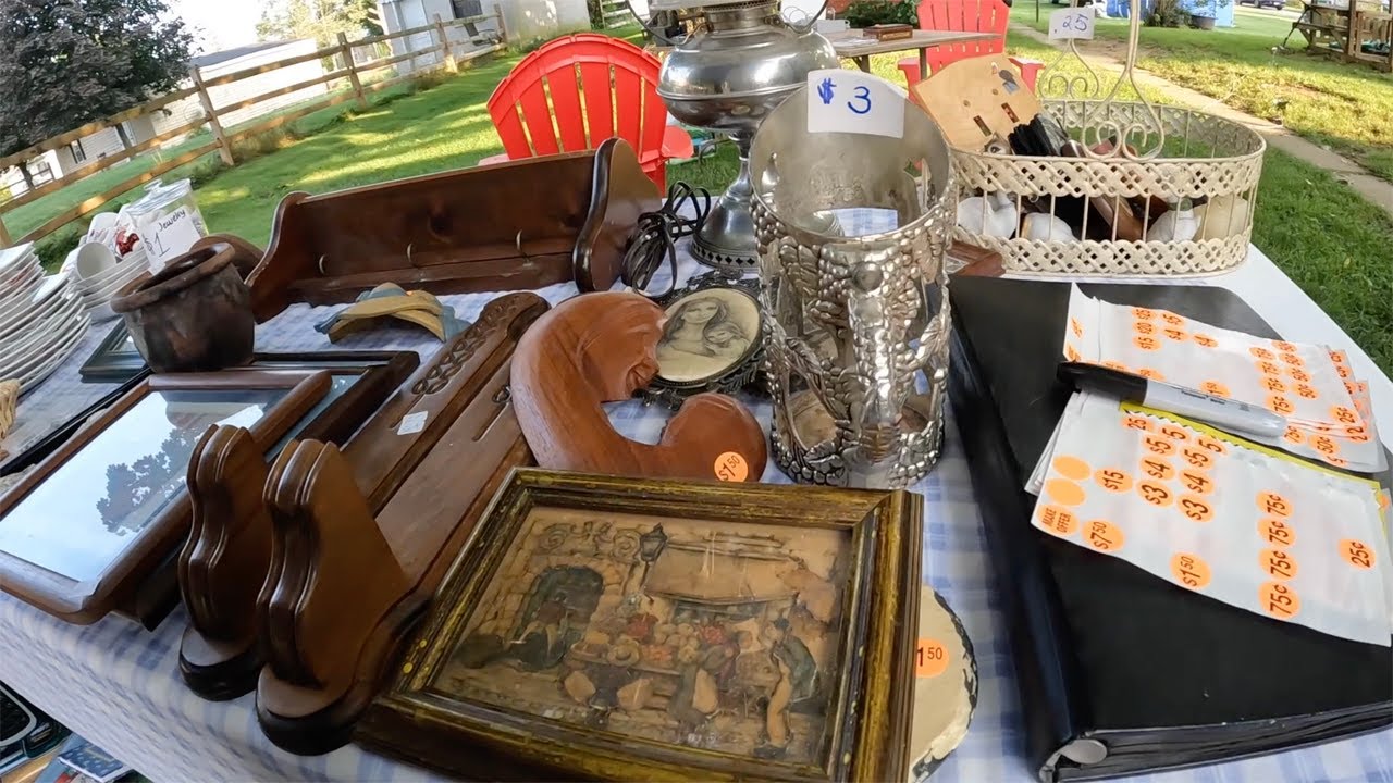 Community Yard Sale Treasure Hunting - The Last One Of The Year?!