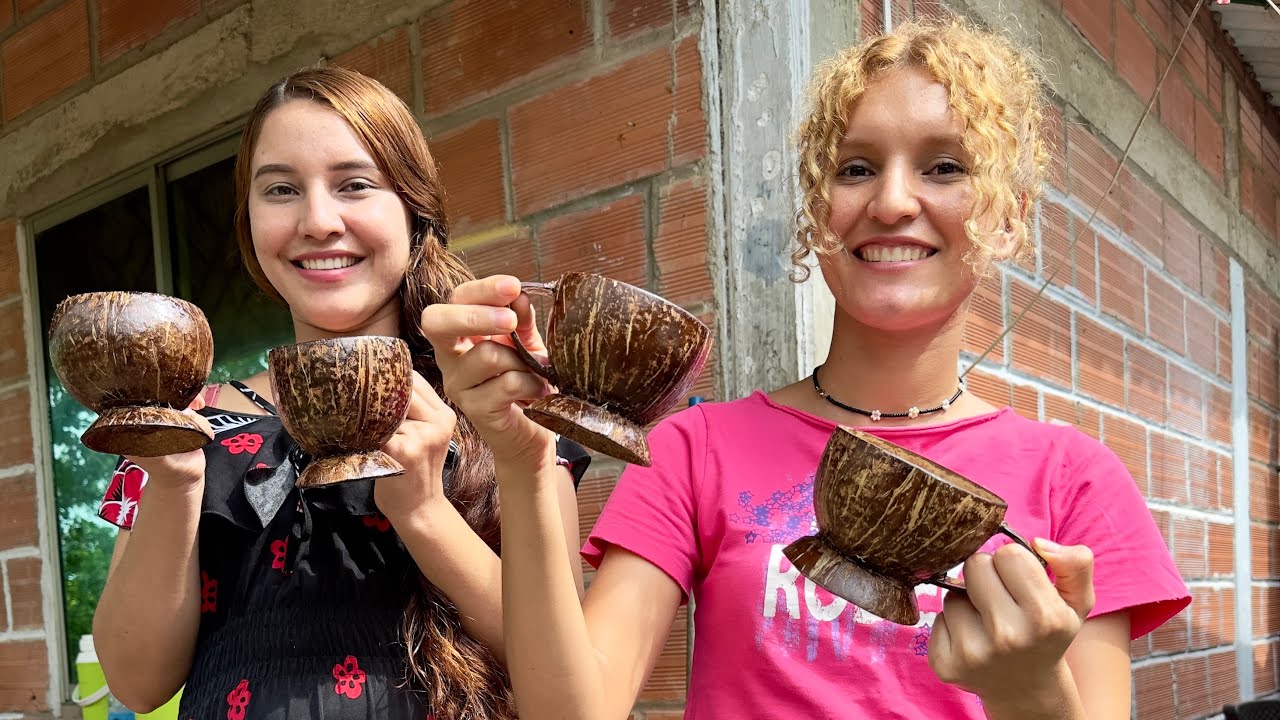 Así elaboramos nuestros pocillos con cáscara de coco.🥥 😱
