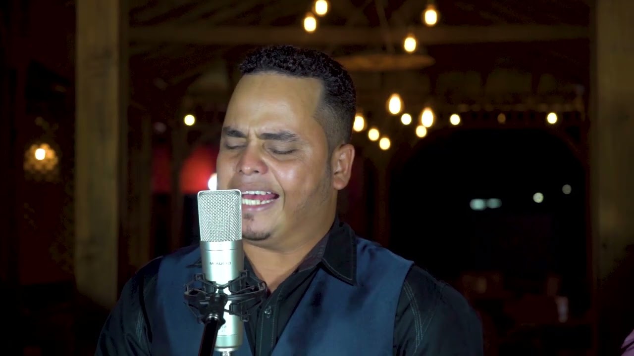 ROGER FUNEZ  - NO VOY DE PRISA