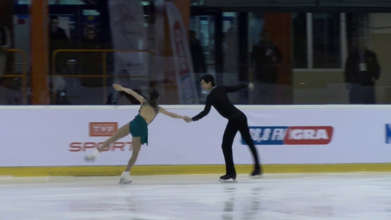 3 Nadine WANG : Spencer HOWE   SP   Mentor Torun Cup 2018