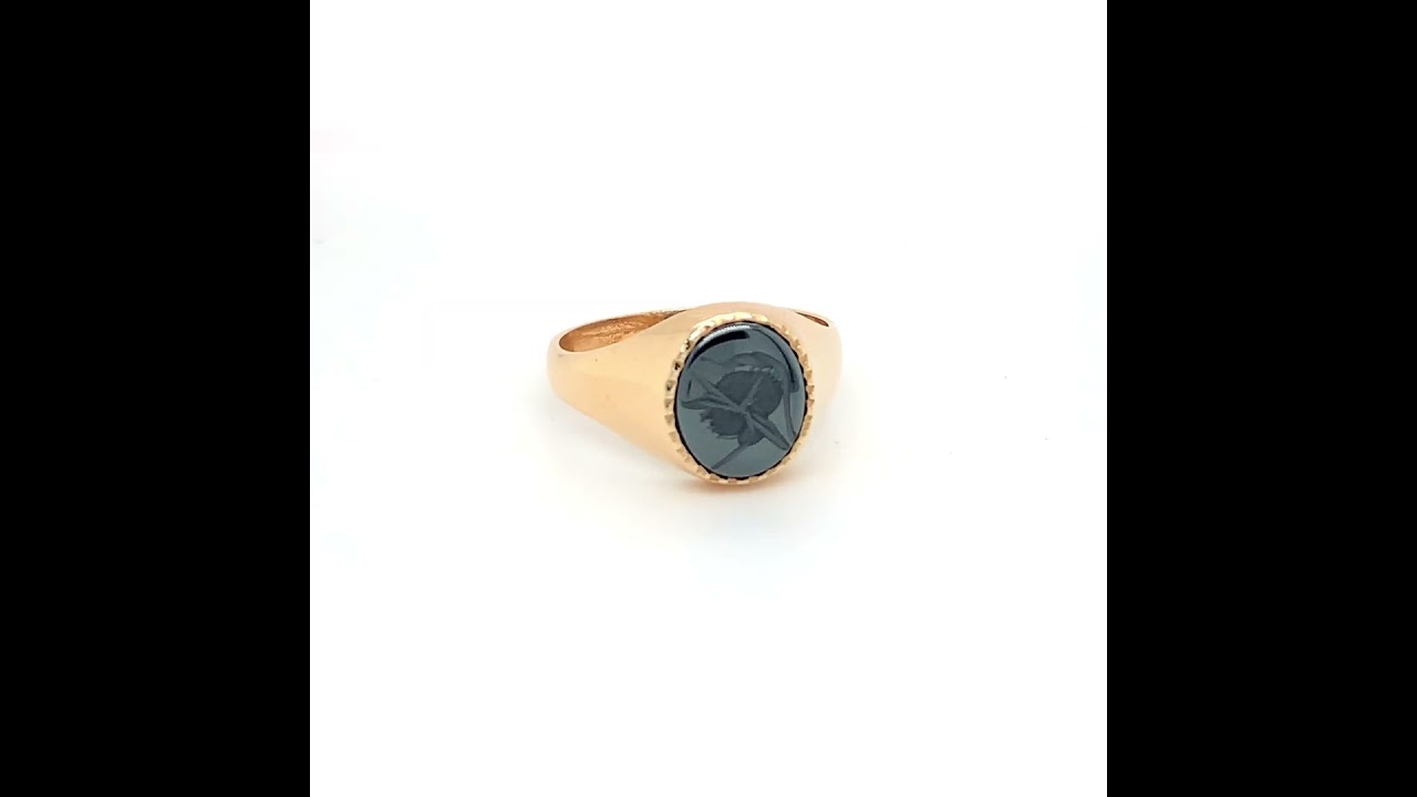 9ct Gold centurion head ring with fluted edge
