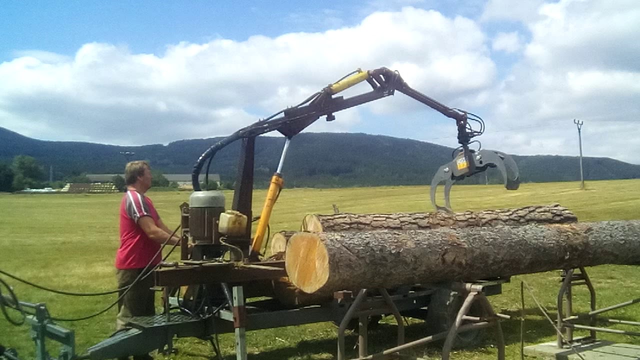 Traktor a vyvazecka domaci.vyroby