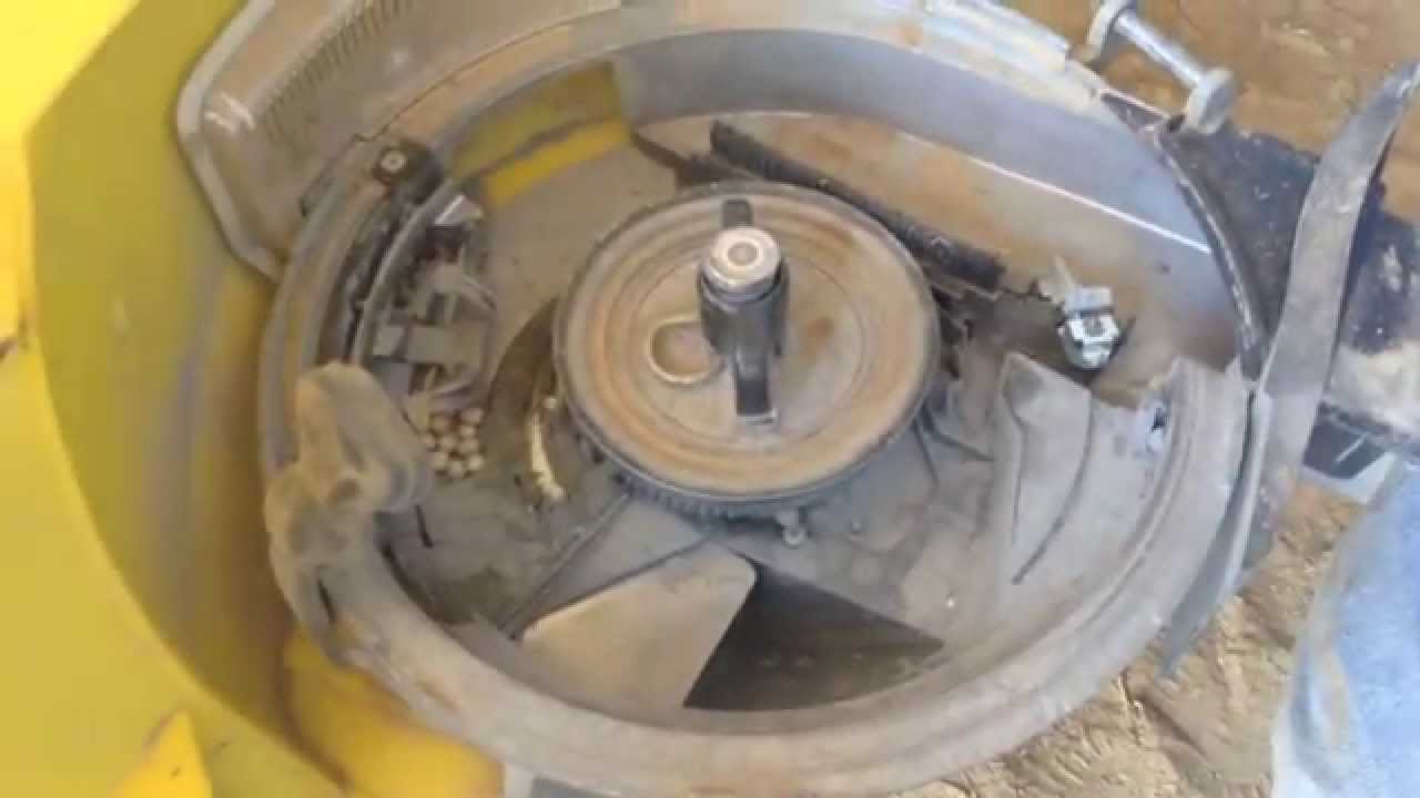 Настройка сеялки для кукурузы (Precision eSets) и замена высевающих дисков