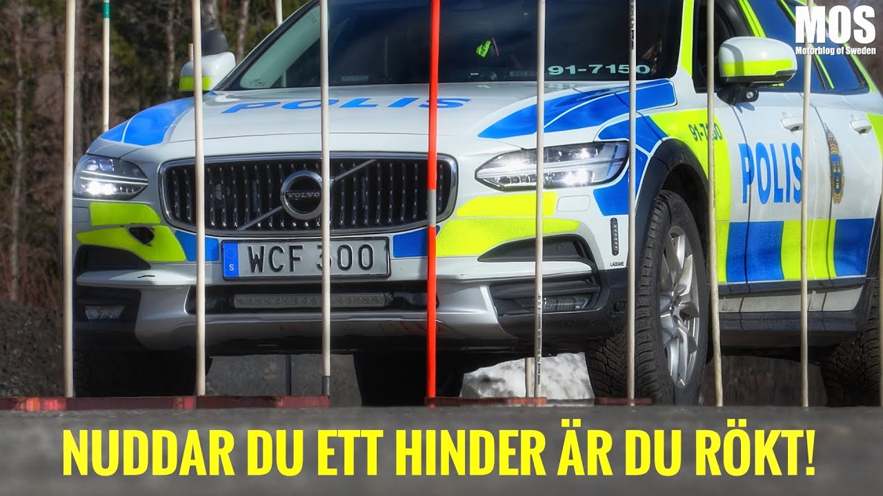 Nuddar du ett hinder med polisbilen är du rökt!