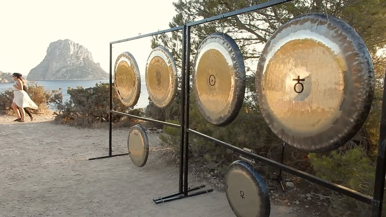 Es Vedra Lunar Eclipse Gong Journey Ibiza (audience clips)