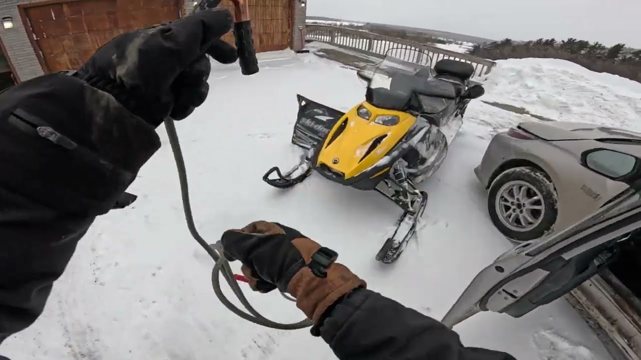 Snowmobiling when is freeeeezing out 