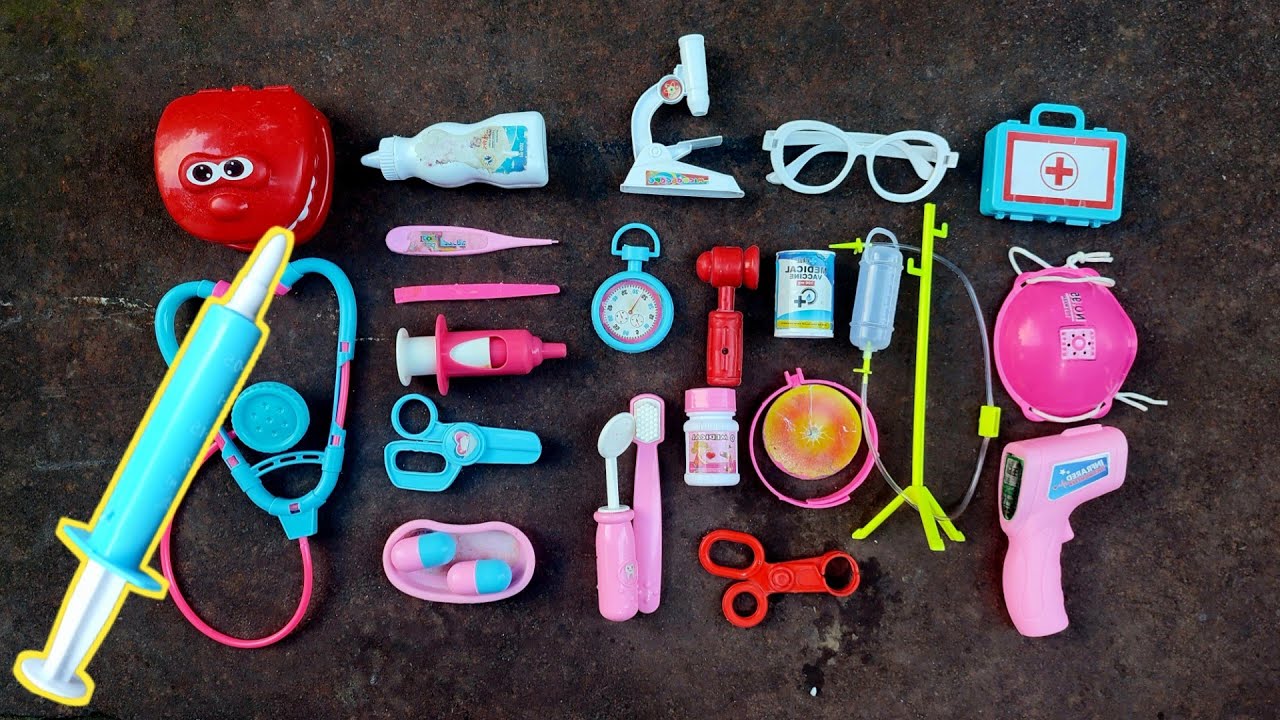 Hunting Gunting, Masker, Termometer, Jarum Suntik, Mikroskop, Obat kapsul, Vaksin virus, Infusan 