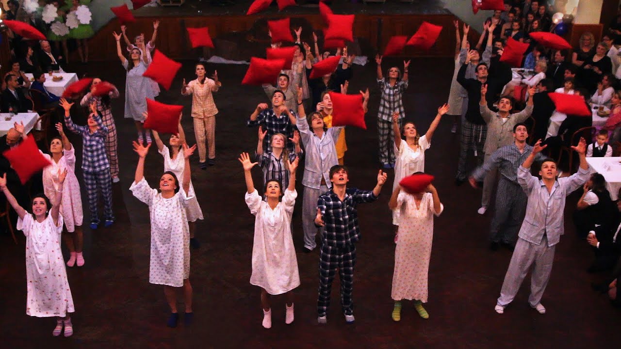 Noční show - Gymnázium Varnsdorf Oktáva 2007-2015
