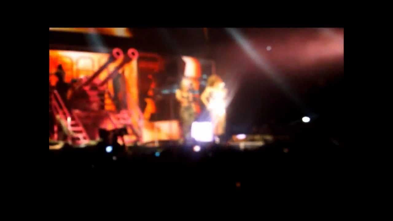 Loud - Raining Men/Hard/Breaking Dishes @ Antwerp