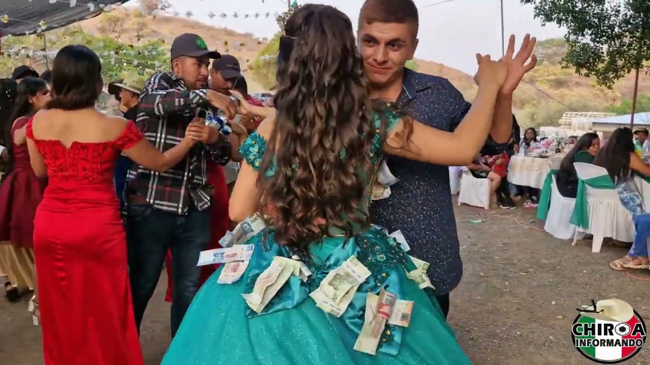 MUY BONITA FIESTA DE XV ANGELICA ISLAS.EN GUERRERO.