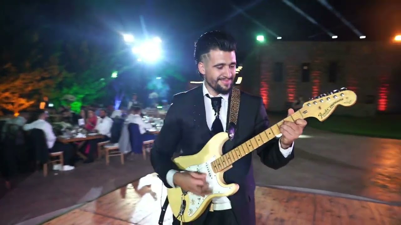 Abed Al Halim-Guitar Roy Hanna عبد الحليم حافظ على غيتار روي حنا