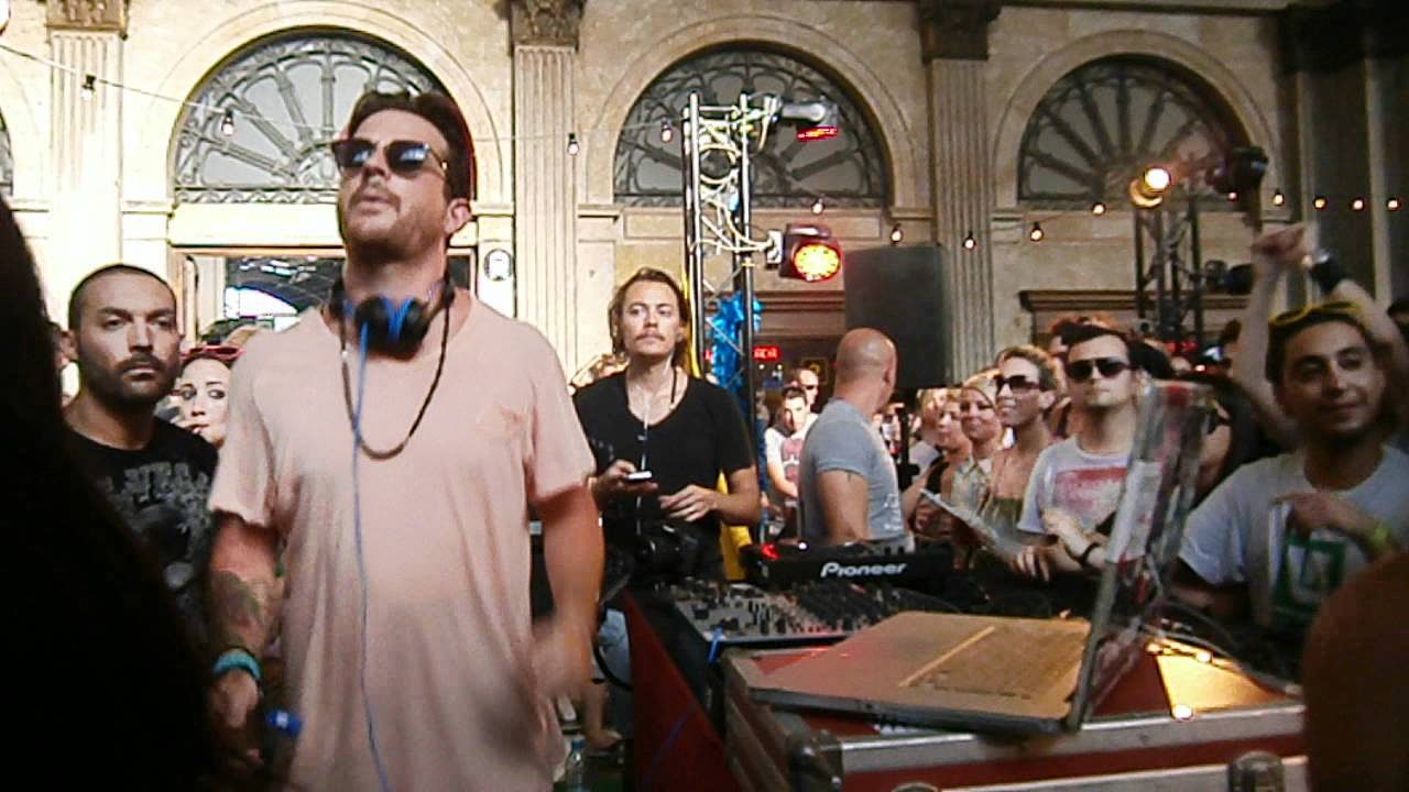 LUCIANO @ CADENZA VAGABUNDOS, ESTACIO DE FRANCA, BARCELONA 16-6-2012 (HD)