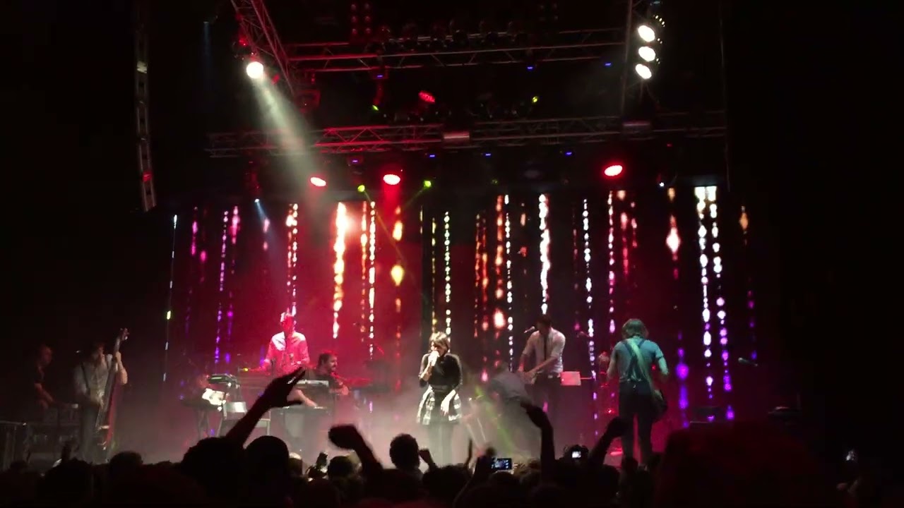 Caravan Palace - Lone Digger (Live in Moscow 29/02/2016)