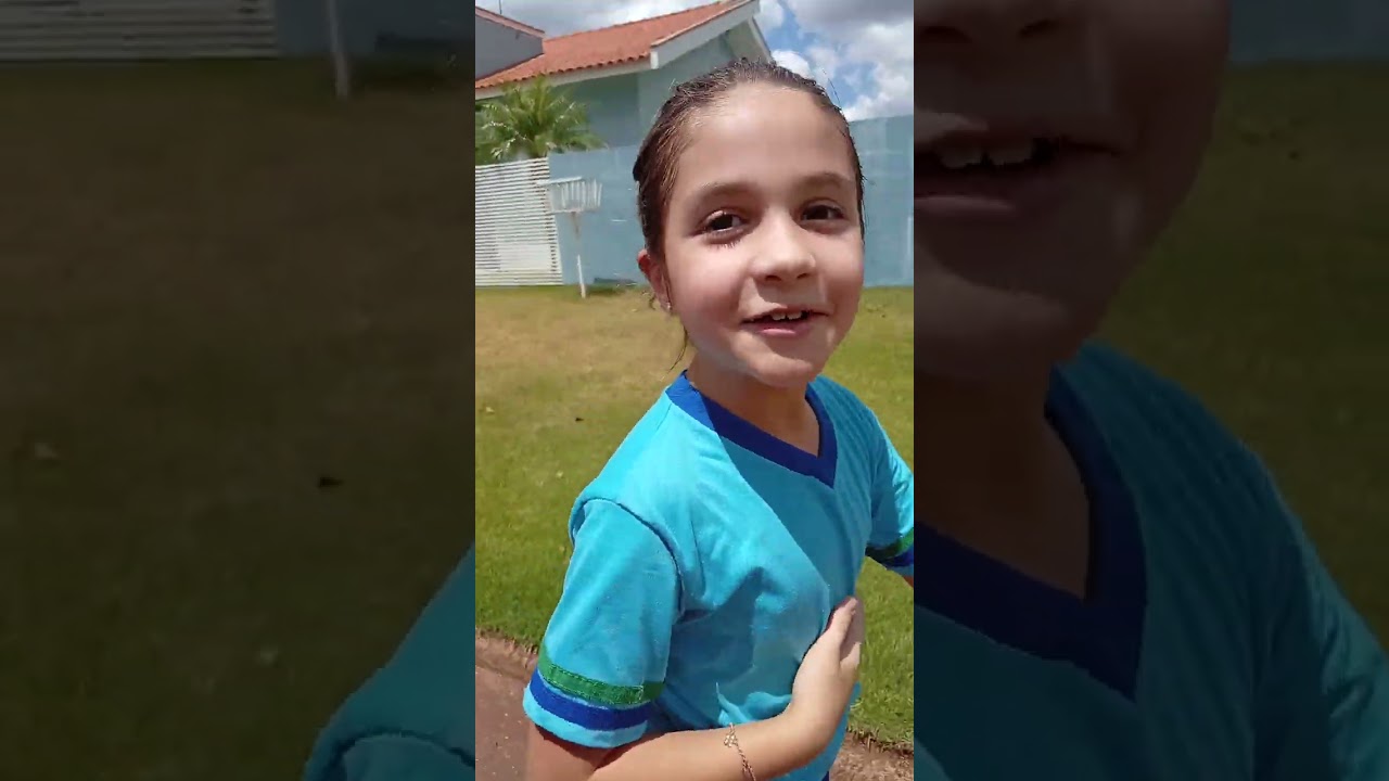 Voltando da escola no primeiro dia de aula 
