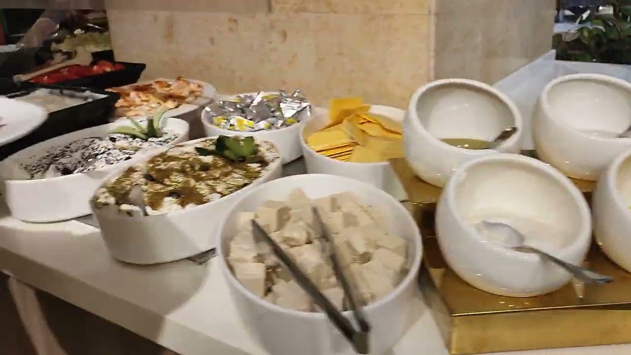 Breakfast at Emaar Grand Hotel Makkah (Formerly Dar Aleiman Grand)