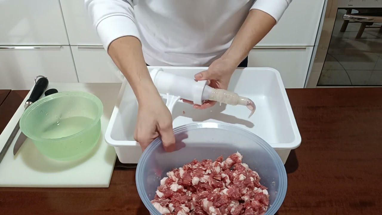 Salsiccia  fase finale, ricetta Ragusana