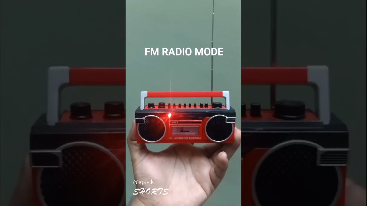 Retro Mini Boombox #shorts #retro #mini #boombox #showa #fmradio #audiorecorder #japan #miniboombox