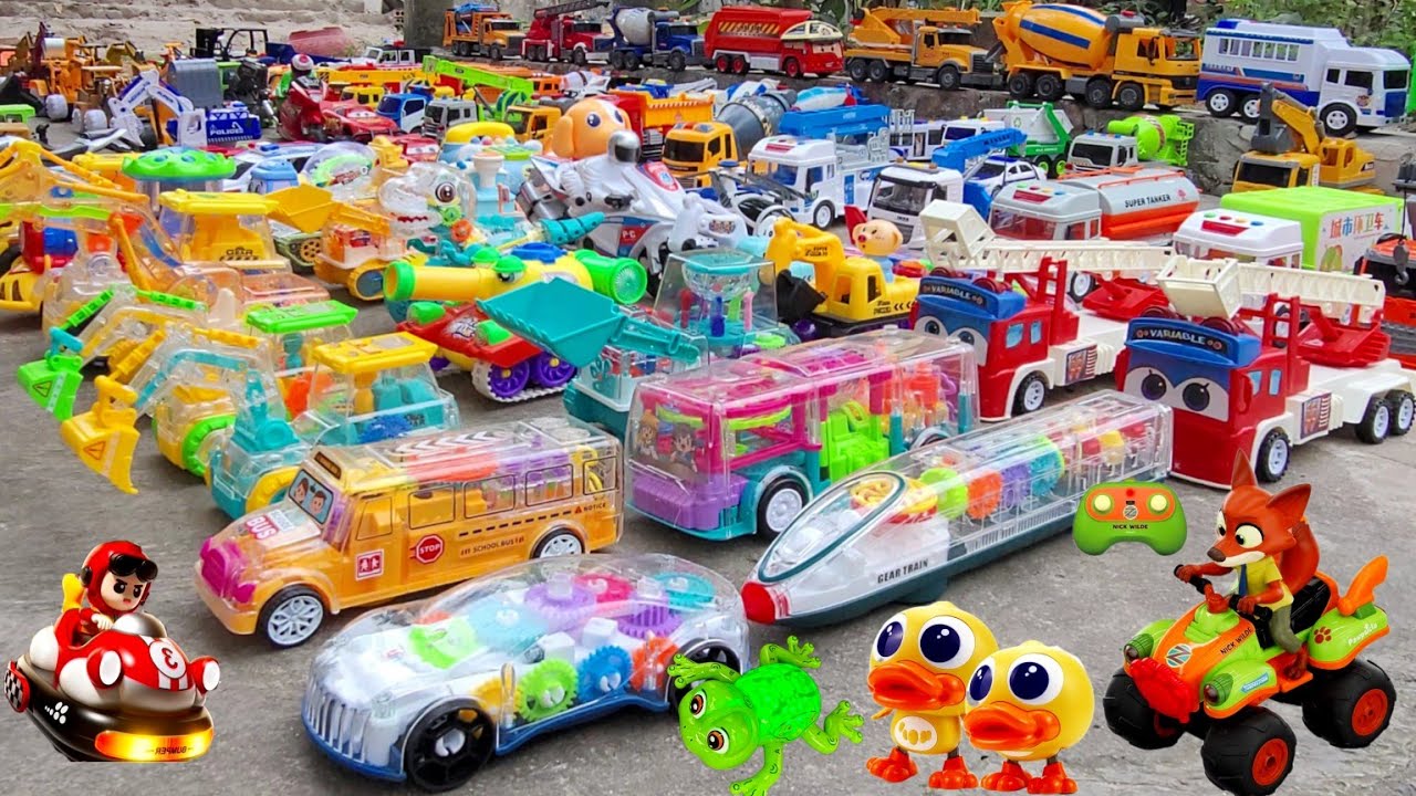 Unboxing RC vintage buses, RC high-speed supercars, RC transport trucks and cranes, dancing robots