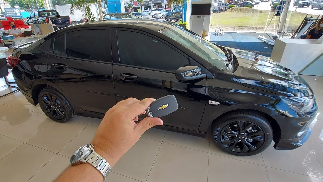 Detalhes novo Chevrolet onix plus premier midnight  turbo 116cv 2022 preto ouro negro