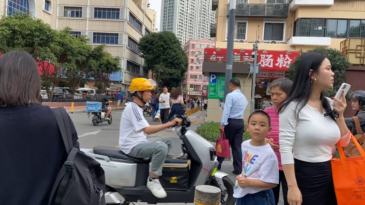 逛广东省深圳市福田区福民路 街边有直饮水 捅到天上的建筑 再也没有这么一个人 Explore Futian District Shenzhen City Of China