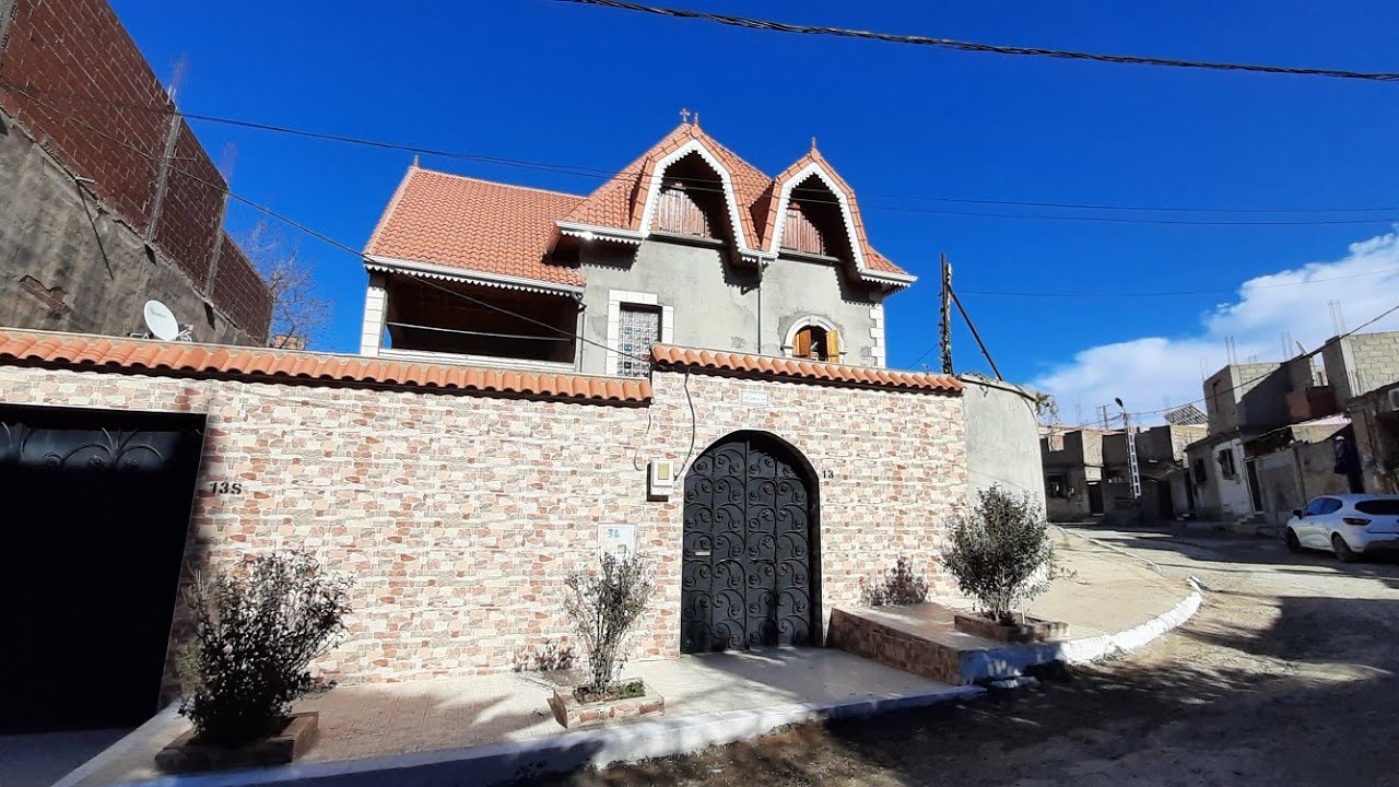 A vendre très belle Maison fiha 618m carré. Ouled saber. Sétif. 0661599196. 0549804533.