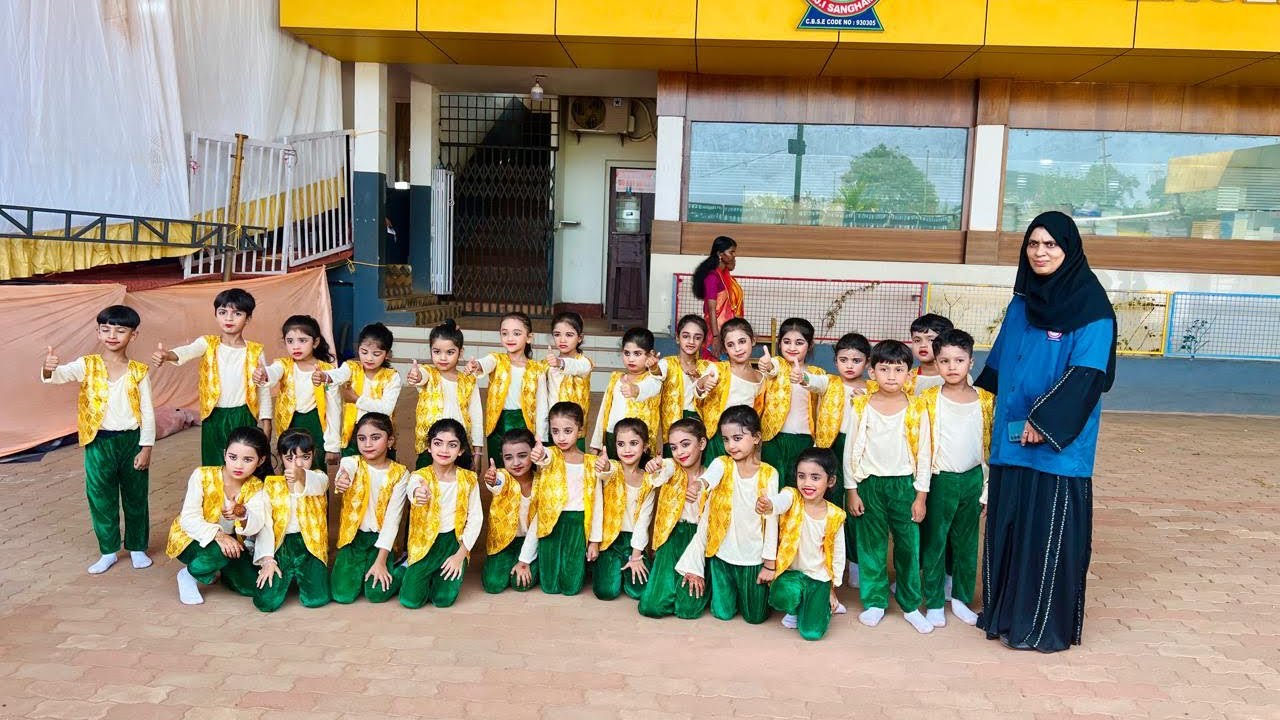“Kanza Fathima Dancing with Friends 💕 | School Annual Day”