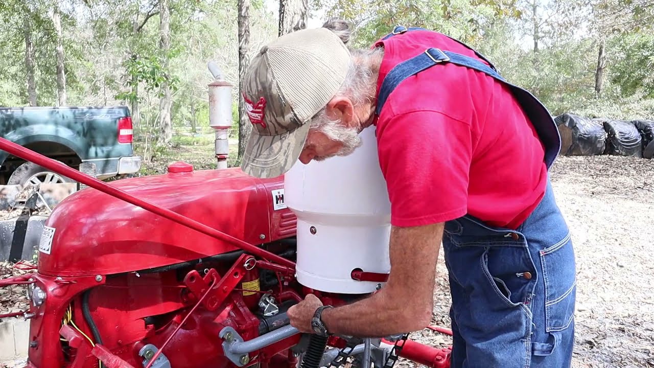 Fertilizer Spreader for the Farmall Cub