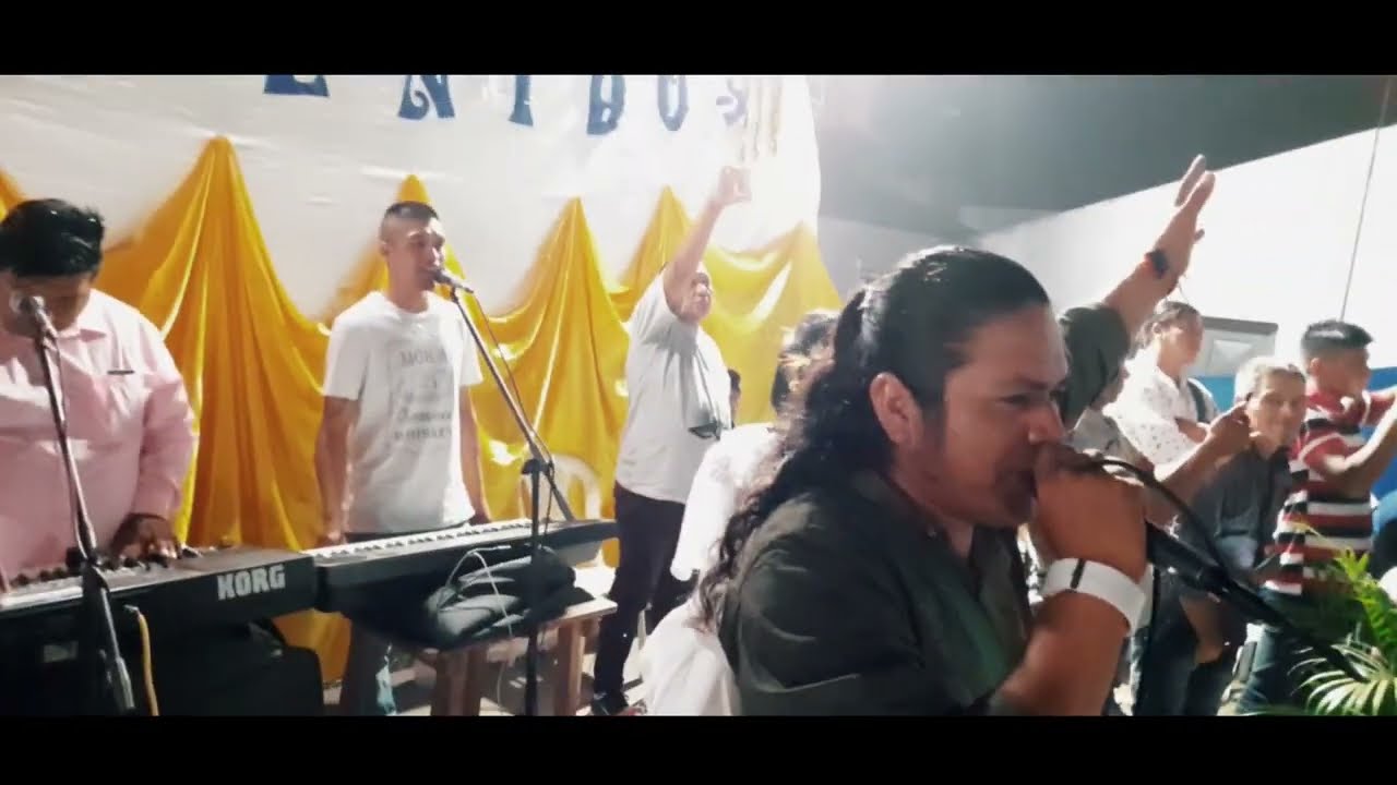 12° Aniversario del Grupo de Danza Arbol de Vida_ Cantando el grupo Renuevo de Dios