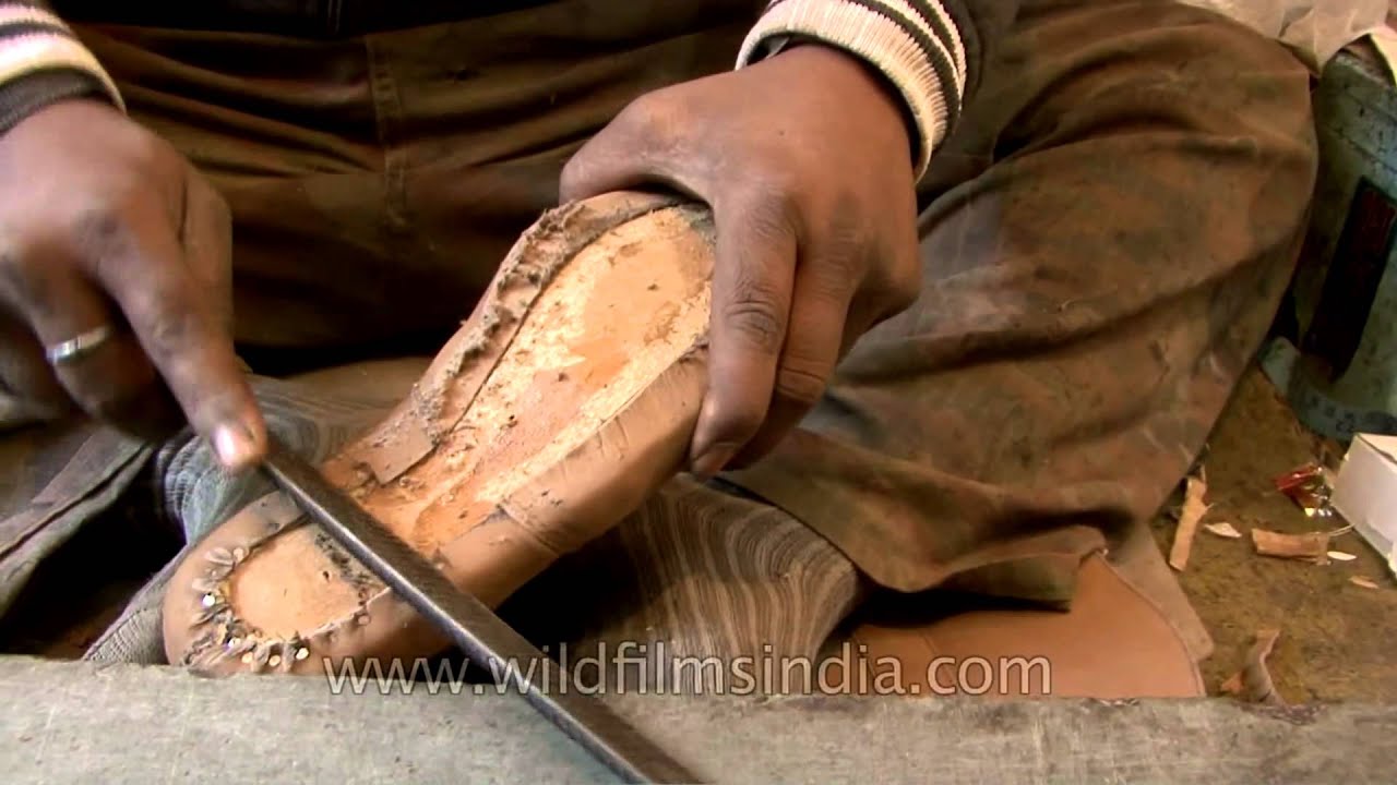 Amazing handmade leather boots in the making - The Best of India