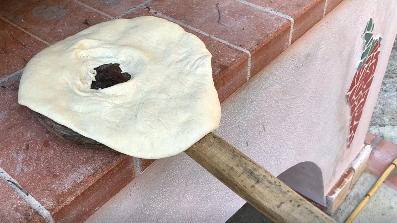 3 Modi per Farcire una Pitta di Pane Calabrese fatta nel forno a legna