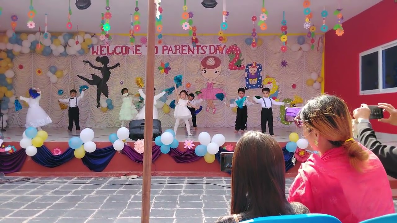 Utum's performance at school day