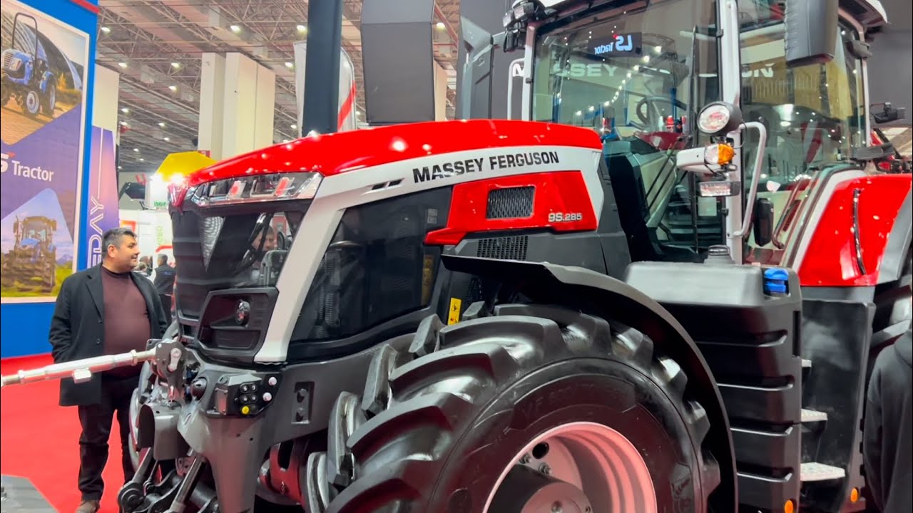 2025 İzmir Tarım ve Hayvancılık Fuarındayız//Yeni Massey Ferguson 9s// Tarım makinelerini inceledim