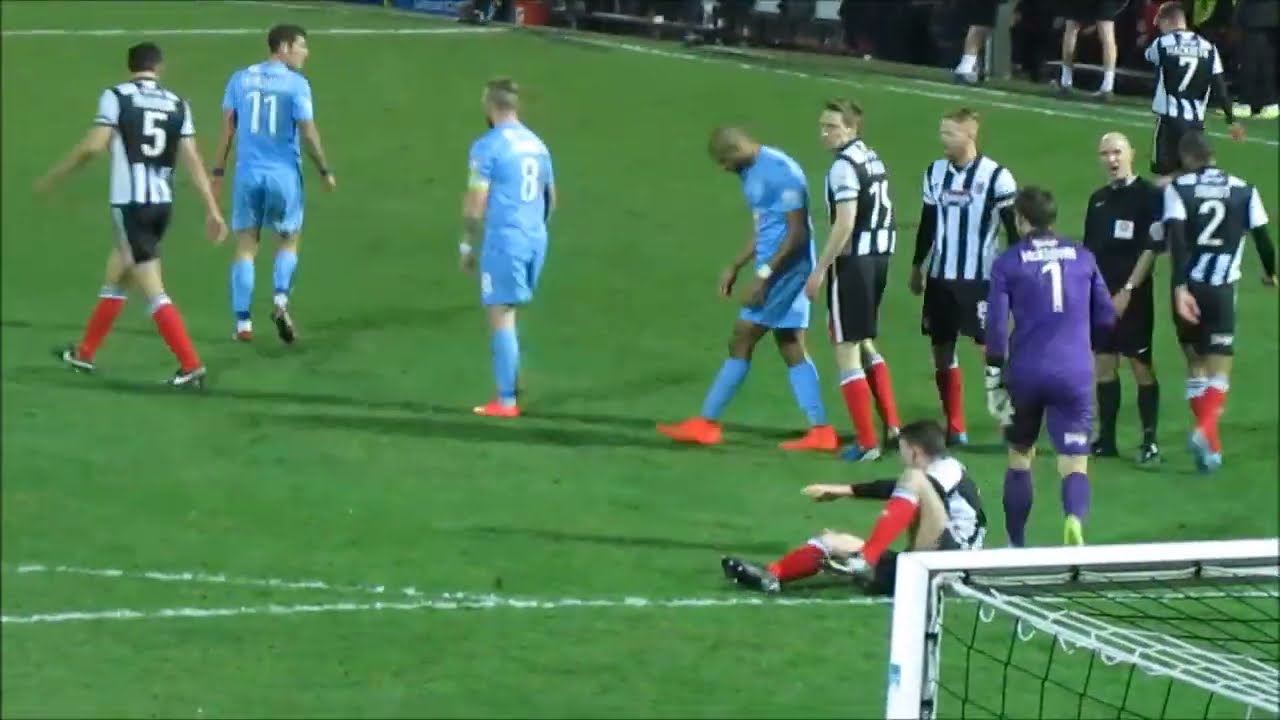Grimsby Town v Lincoln City