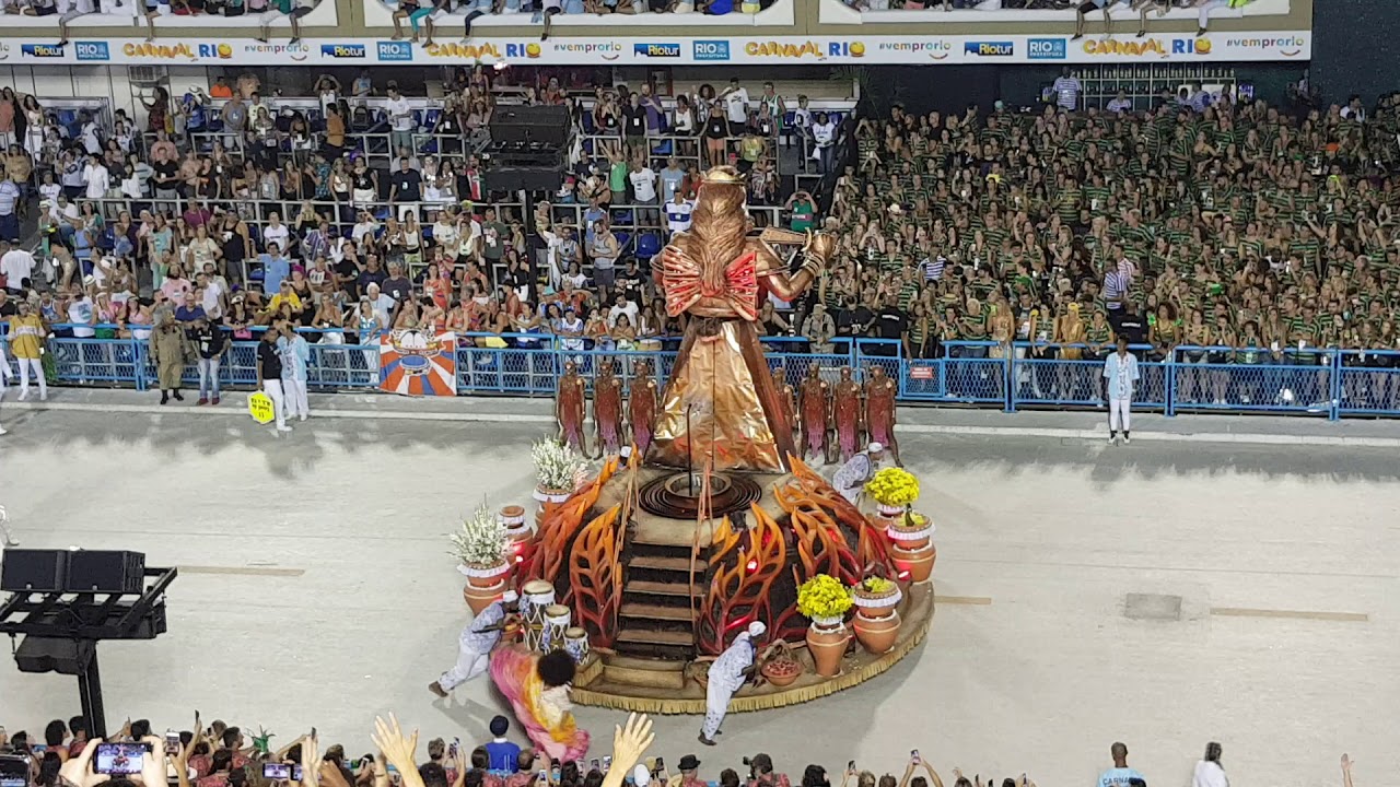 Portela 2019 - Comissão de Frente e primeiro casal de mestre-sala e porta-bandeira