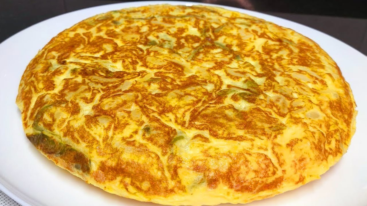 TORTILLA DE PATATAS, CEBOLLA Y PIMIENTO - Receta de cocina española
