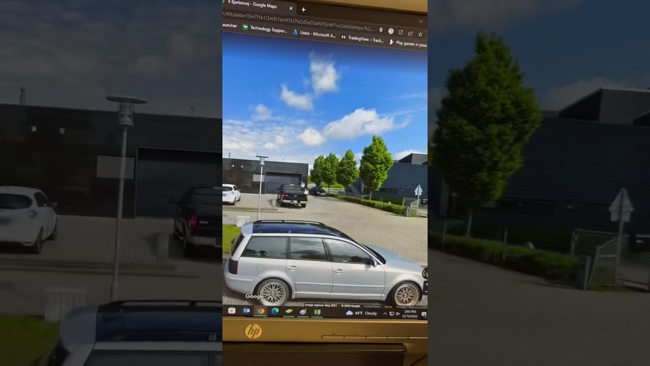 Found a Beautiful BMW E30 Wagon on Google Maps!￼